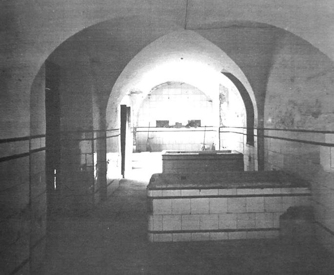 HISTORIAS Y LEYENDAS DE LOS GRANDES EDIFICIOS DE CÓRDOBA. Lugares aparentemente tranquilos que cobran vida en la noche 